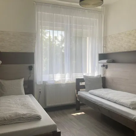 Guest house Szuerke Juhar Vendeghaz *