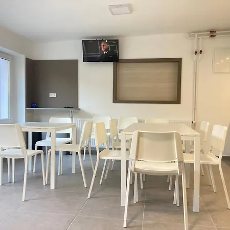 ゲストハウス Szuerke Juhar Vendeghaz 4*