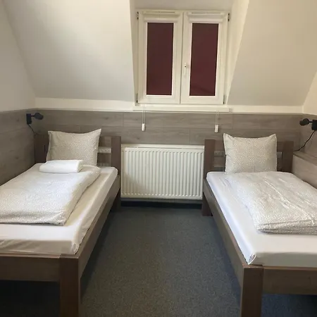 Szuerke Juhar Vendeghaz