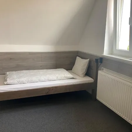 Szuerke Juhar Vendeghaz ゲストハウス ソンバトヘイ