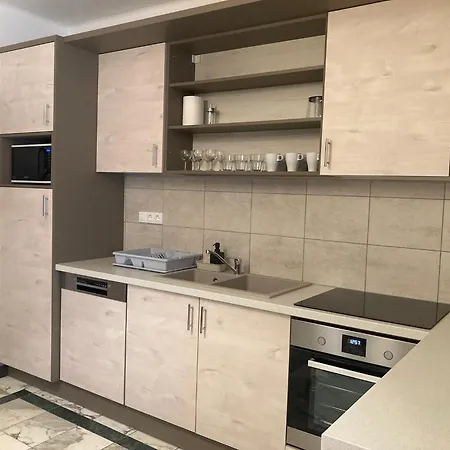 Szuerke Juhar Vendeghaz ソンバトヘイ