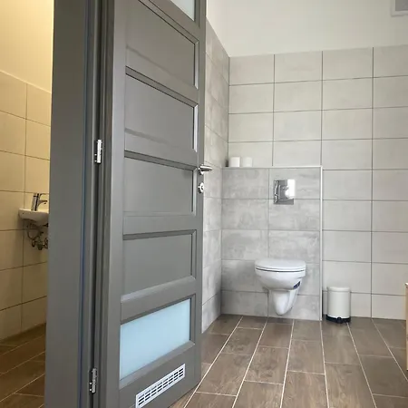 ゲストハウス Szuerke Juhar Vendeghaz ソンバトヘイ