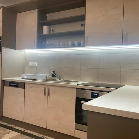 ゲストハウス Szuerke Juhar Vendeghaz