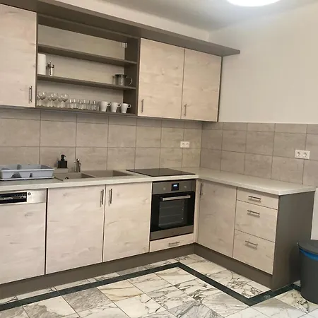 Szuerke Juhar Vendeghaz 4*