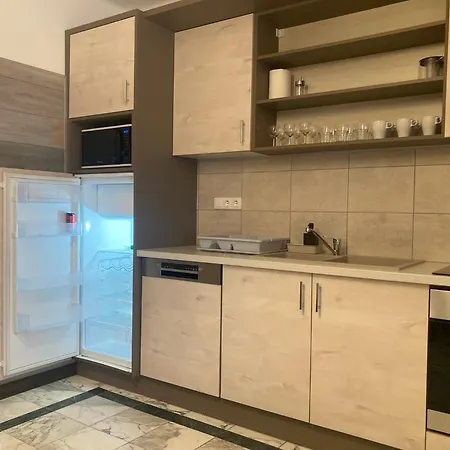 Szuerke Juhar Vendeghaz 4*