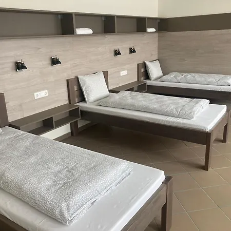 Szuerke Juhar Vendeghaz ゲストハウス ソンバトヘイ