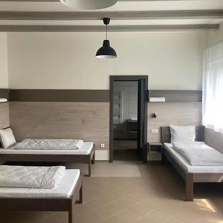 Szuerke Juhar Vendeghaz