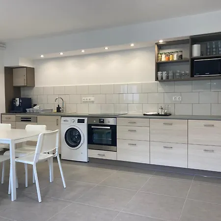 Szuerke Juhar Vendeghaz ソンバトヘイ