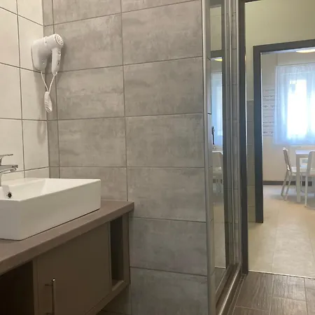 Szuerke Juhar Vendeghaz ソンバトヘイ