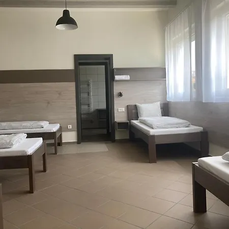 Szuerke Juhar Vendeghaz