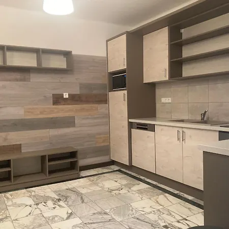 Szuerke Juhar Vendeghaz ソンバトヘイ