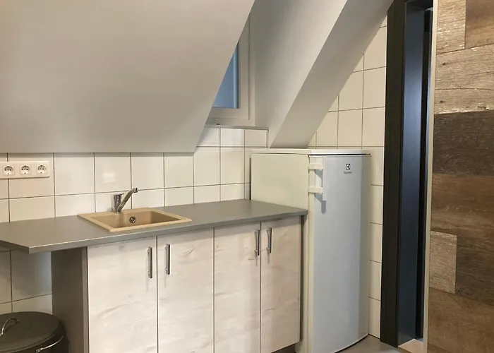 Szürke Juhar 4*